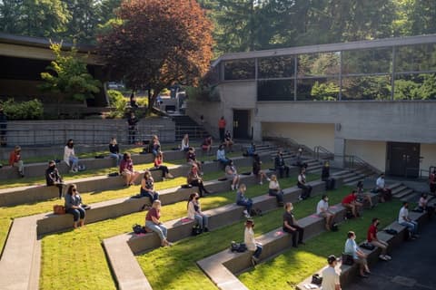 SCHOLARSHIP: Lewis and Clark Law School, USA Undergraduate and Masters Scholarship 2022/2023 | APPLY NOW |