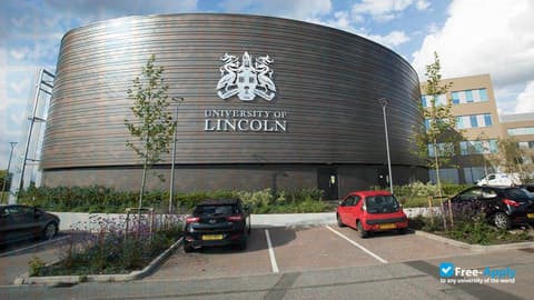 SCHOLARSHIP: University of Lincoln, UK Undergraduate Scholarship 2022/2023 | APPLY NOW |